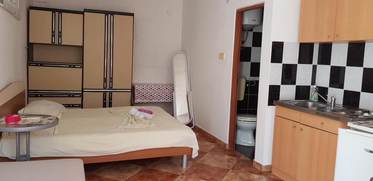 App Borna Apartment Crikvenica Bagian luar foto
