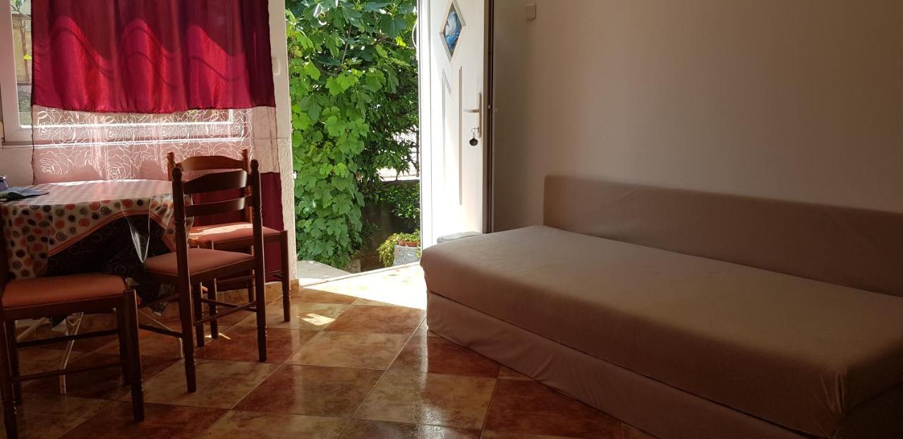 App Borna Apartment Crikvenica Bagian luar foto