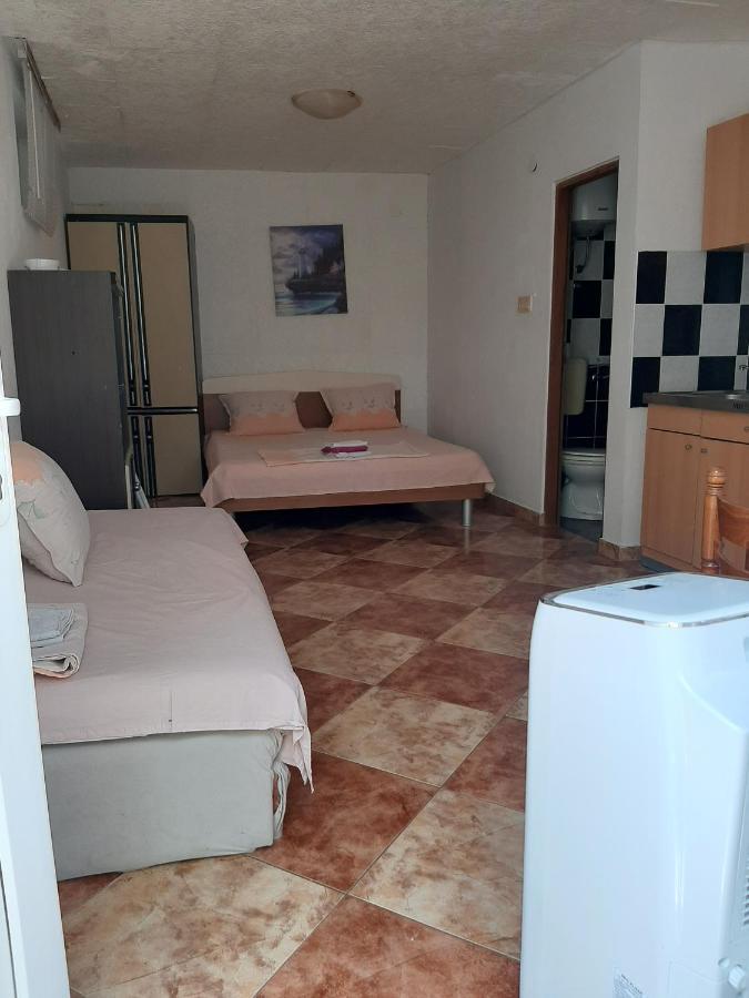 App Borna Apartment Crikvenica Bagian luar foto